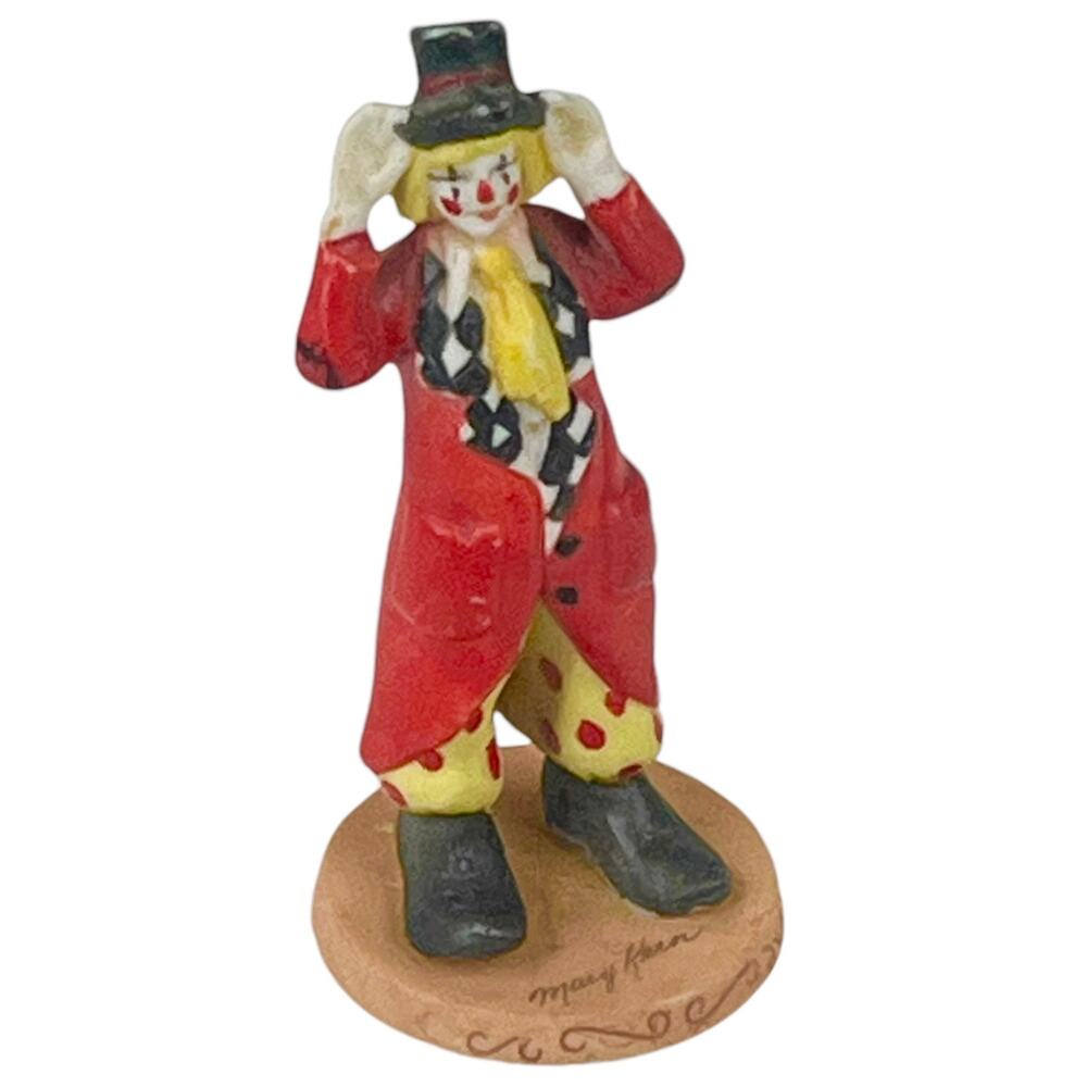 Willitts Design Clown Figurine Red Coat 5850 Circus Mary Keen 1986 Porcelain Vtg